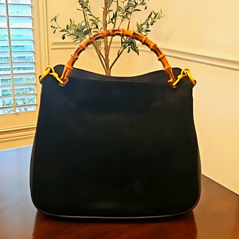 Gucci Bamboo Vintage Shoulder Bag in Black Leather and Suede w COA, EUC
